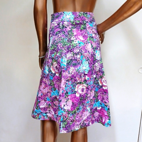 NWOT Lane Bryant Pixal Floral A-line Skirt - Picture 3 of 4
